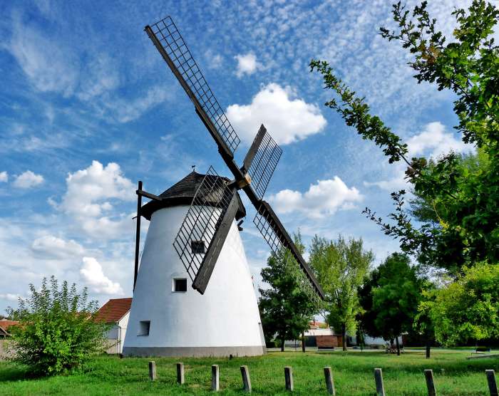 Molnár
